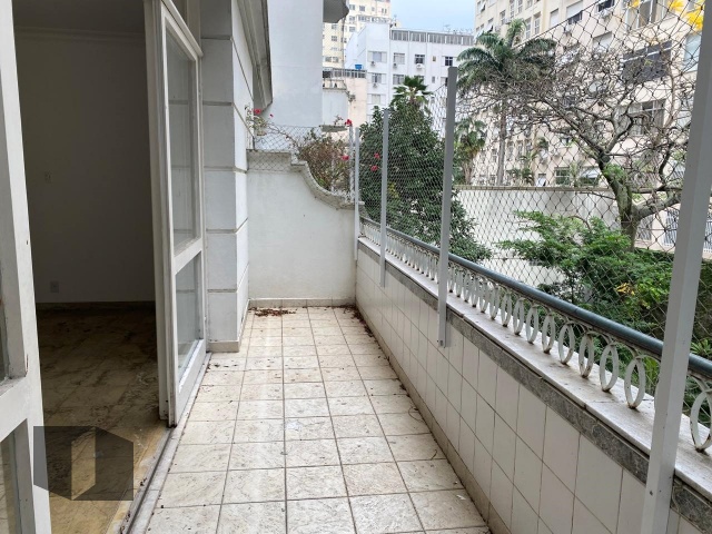 Apartamento à venda com 3 quartos, 218m² - Foto 10