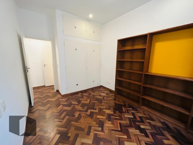 Apartamento à venda com 3 quartos, 120m² - Foto 9