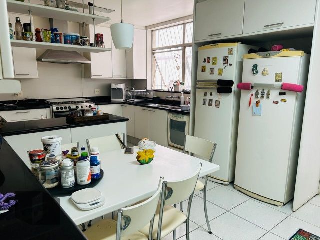 Apartamento à venda com 4 quartos, 230m² - Foto 19