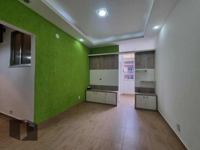 Apartamento à venda com 1 quarto, 43m² - Foto 2