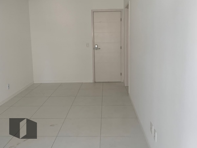 Apartamento à venda com 2 quartos, 83m² - Foto 1