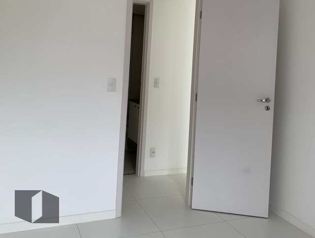 Apartamento à venda com 2 quartos, 67m² - Foto 9