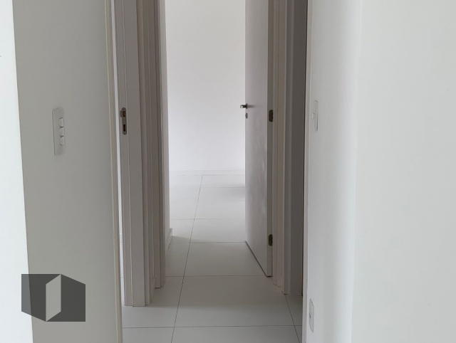 Apartamento à venda com 2 quartos, 67m² - Foto 5