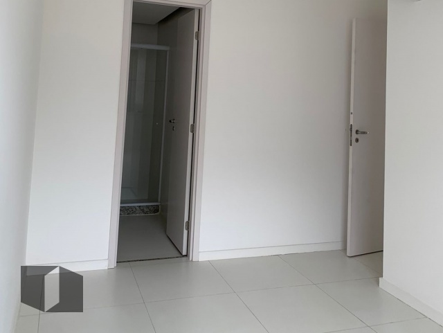 Apartamento à venda com 2 quartos, 67m² - Foto 7