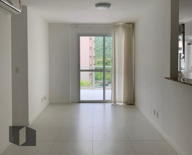 Apartamento à venda com 3 quartos, 83m² - Foto 1