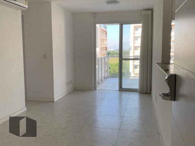 Apartamento à venda com 2 quartos, 69m² - Foto 1