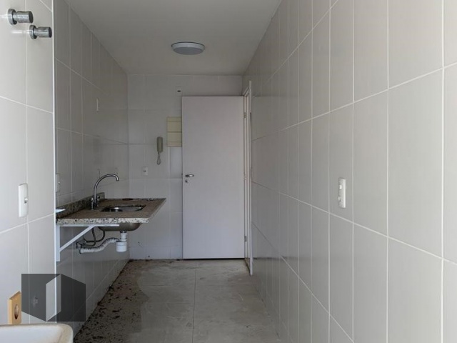 Apartamento à venda com 2 quartos, 67m² - Foto 11