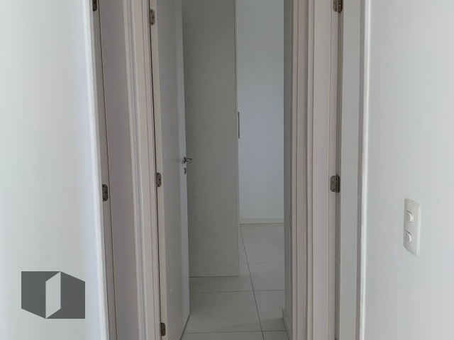 Apartamento à venda com 2 quartos, 67m² - Foto 9