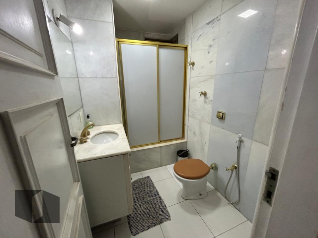 Apartamento à venda com 4 quartos, 225m² - Foto 15