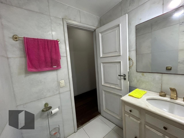 Apartamento à venda com 4 quartos, 225m² - Foto 16