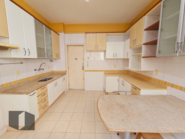 Apartamento à venda com 4 quartos, 180m² - Foto 18