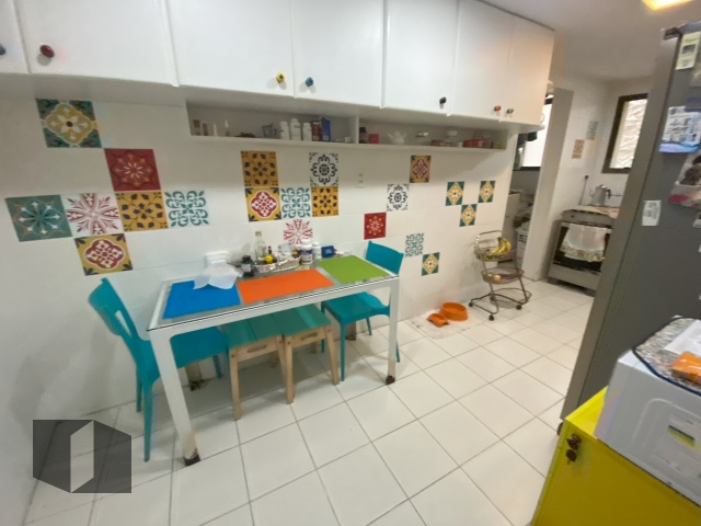 Apartamento à venda com 3 quartos, 118m² - Foto 22