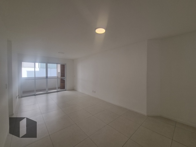 Apartamento à venda com 3 quartos, 91m² - Foto 2