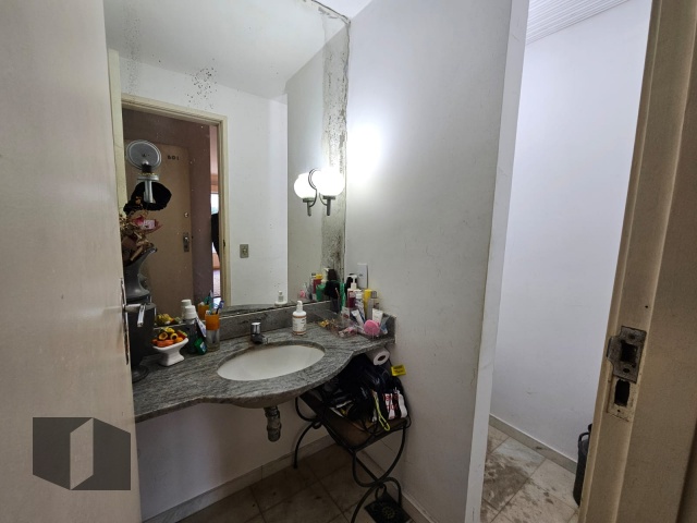 Apartamento à venda com 4 quartos, 221m² - Foto 21