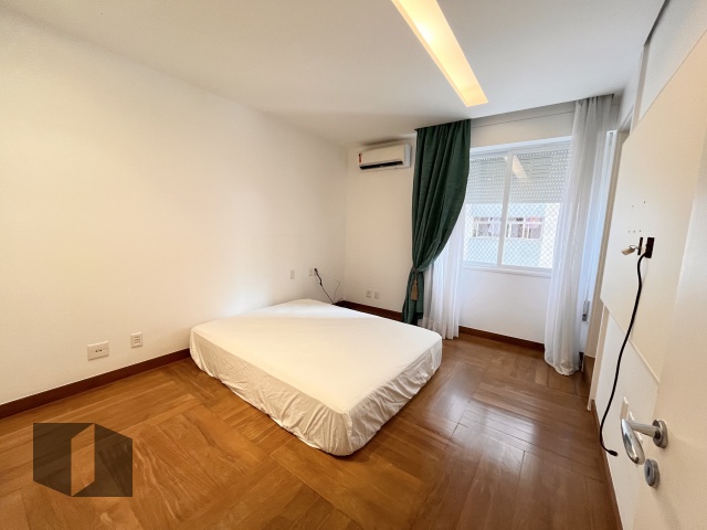 Apartamento à venda com 4 quartos, 320m² - Foto 16