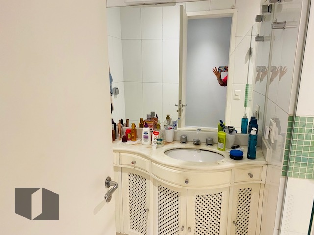 Apartamento à venda com 3 quartos, 136m² - Foto 13