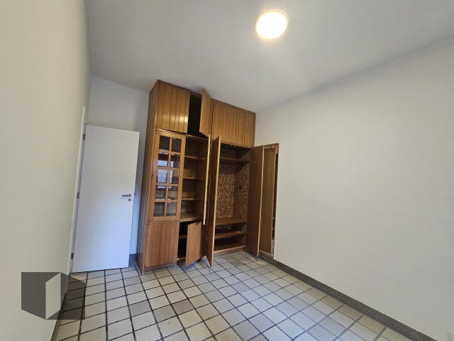 Apartamento para alugar com 3 quartos, 138m² - Foto 14