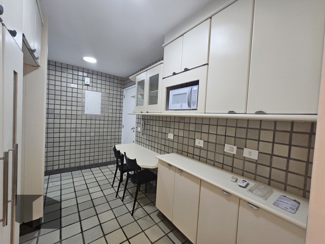 Apartamento para alugar com 3 quartos, 138m² - Foto 20