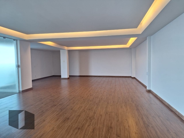 Casa à venda com 5 quartos, 685m² - Foto 11