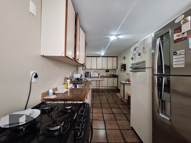 Cobertura à venda com 3 quartos, 300m² - Foto 16