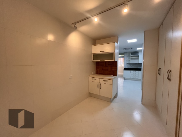 Apartamento à venda com 4 quartos, 264m² - Foto 27