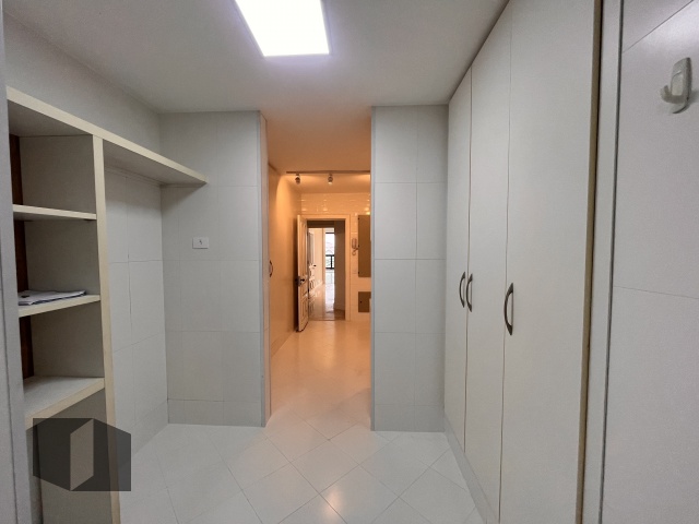 Apartamento à venda com 4 quartos, 264m² - Foto 32