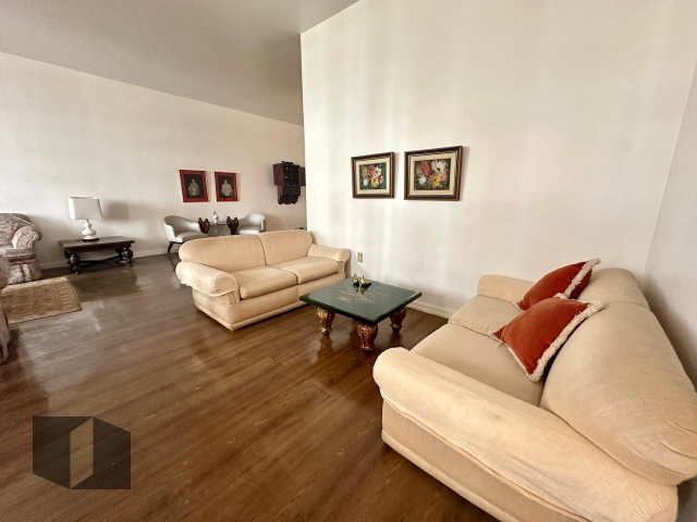 Apartamento à venda com 4 quartos, 222m² - Foto 5