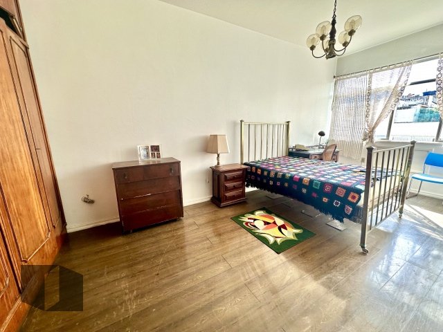 Apartamento à venda com 4 quartos, 222m² - Foto 10