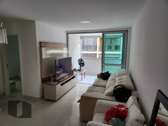 Apartamento à venda com 3 quartos, 82m² - Foto 2