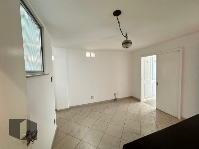 Apartamento à venda com 4 quartos, 203m² - Foto 6