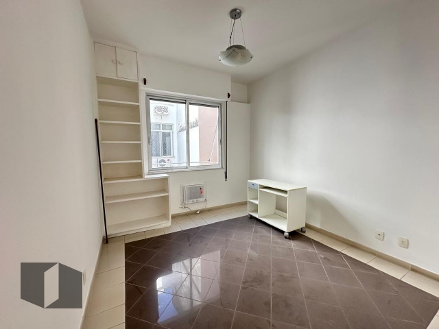 Apartamento à venda com 4 quartos, 203m² - Foto 11