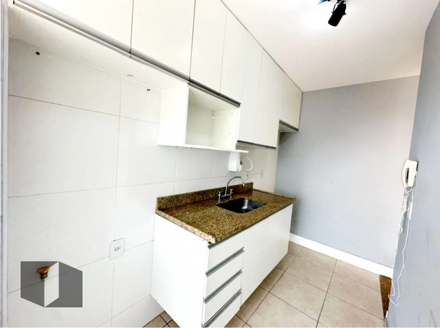 Apartamento à venda com 2 quartos, 70m² - Foto 9