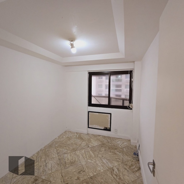 Apartamento para alugar com 4 quartos, 154m² - Foto 3