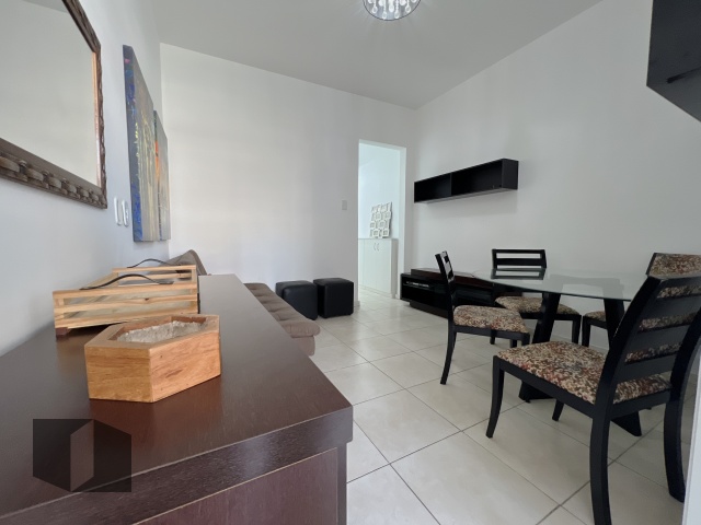 Apartamento à venda com 1 quarto, 42m² - Foto 2