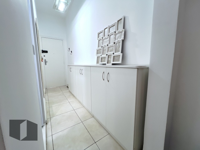 Apartamento à venda com 1 quarto, 42m² - Foto 9