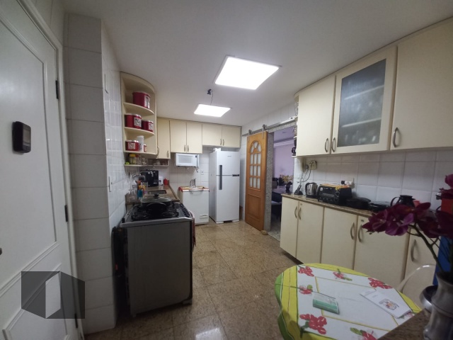 Apartamento para alugar com 4 quartos, 191m² - Foto 19