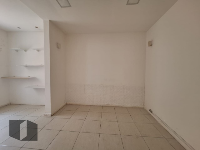 Casa à venda com 3 quartos, 254m² - Foto 14