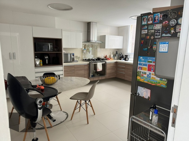 Apartamento à venda com 4 quartos, 270m² - Foto 10