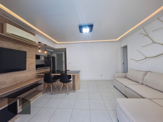 Apartamento à venda com 3 quartos, 107m² - Foto 4