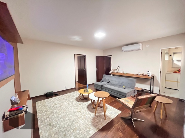 Apartamento para alugar com 3 quartos, 240m² - Foto 1