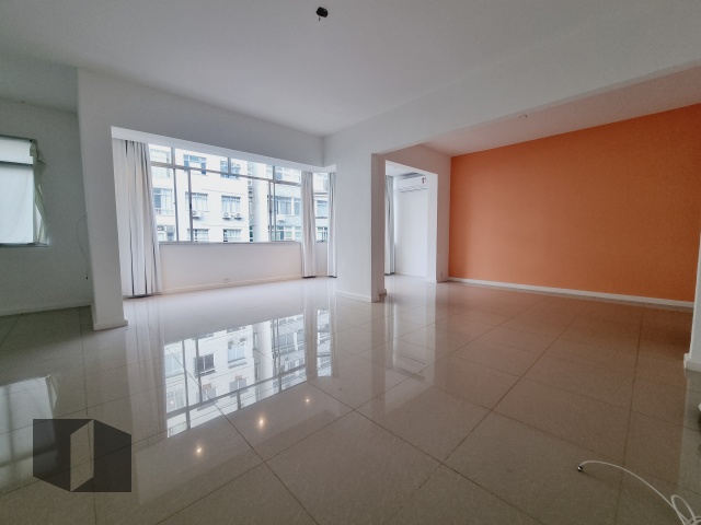 Apartamento à venda com 3 quartos, 211m² - Foto 4