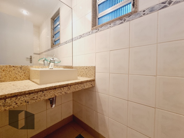 Apartamento à venda com 3 quartos, 211m² - Foto 9