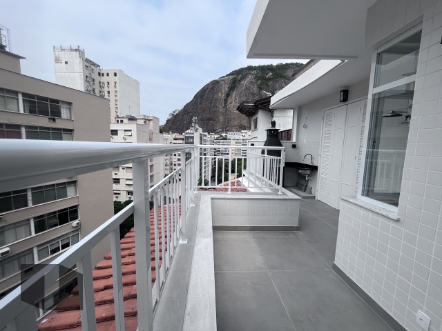 Cobertura à venda com 1 quarto, 84m² - Foto 1