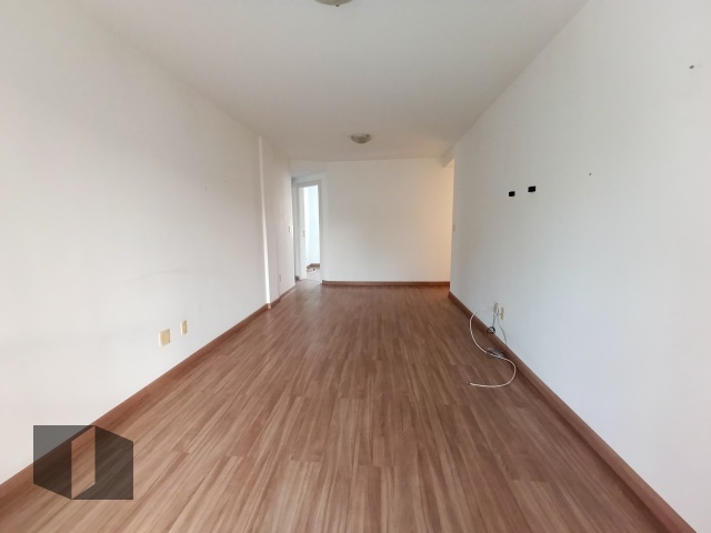 Apartamento à venda com 3 quartos, 127m² - Foto 1