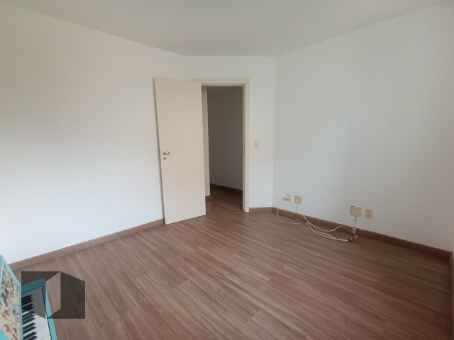 Apartamento à venda com 3 quartos, 127m² - Foto 10