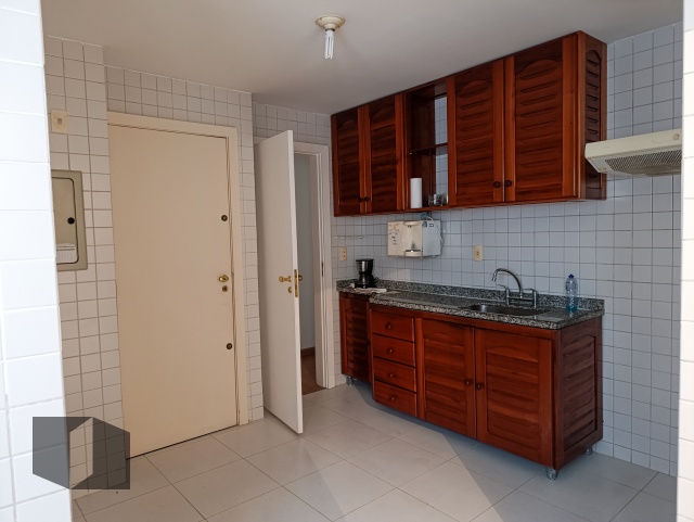 Apartamento à venda com 3 quartos, 127m² - Foto 13