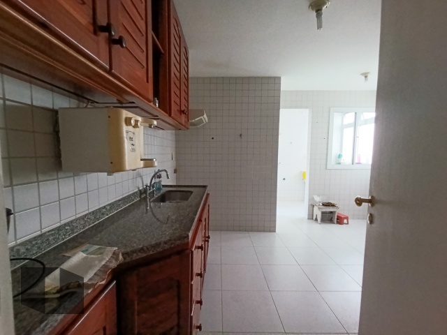 Apartamento à venda com 3 quartos, 127m² - Foto 14