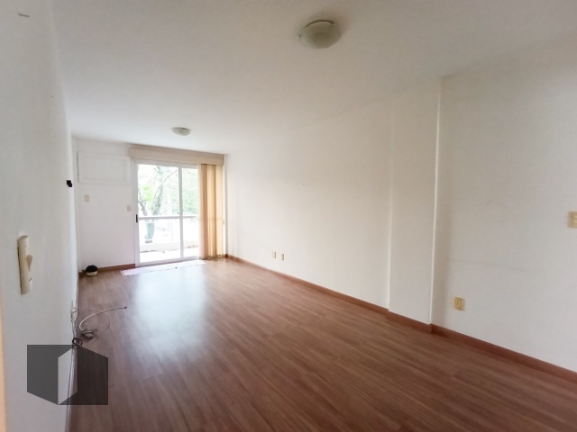 Apartamento à venda com 3 quartos, 127m² - Foto 2