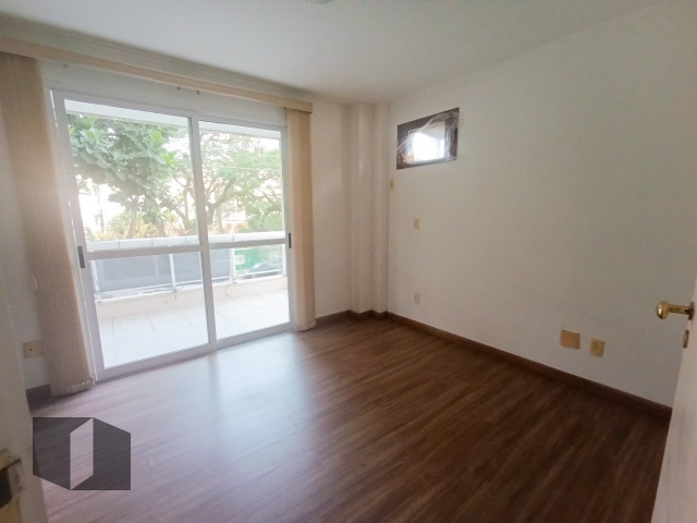 Apartamento à venda com 3 quartos, 127m² - Foto 4