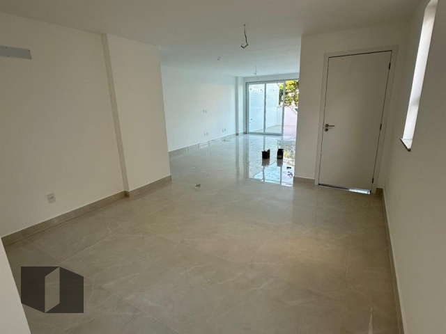 Cobertura à venda com 3 quartos, 180m² - Foto 1